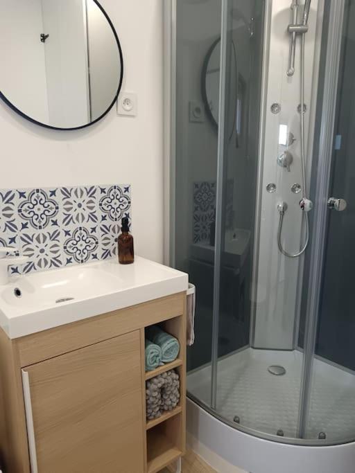 Chalet Cosy Avec Option Jacuzzi Saint-Genes-de-Fronsac المظهر الخارجي الصورة